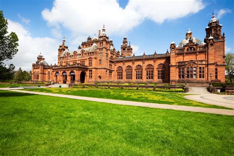  Kelvingrove Art Gallery and Museum: Một kho tàng văn hóa và lịch sử của Glasgow!